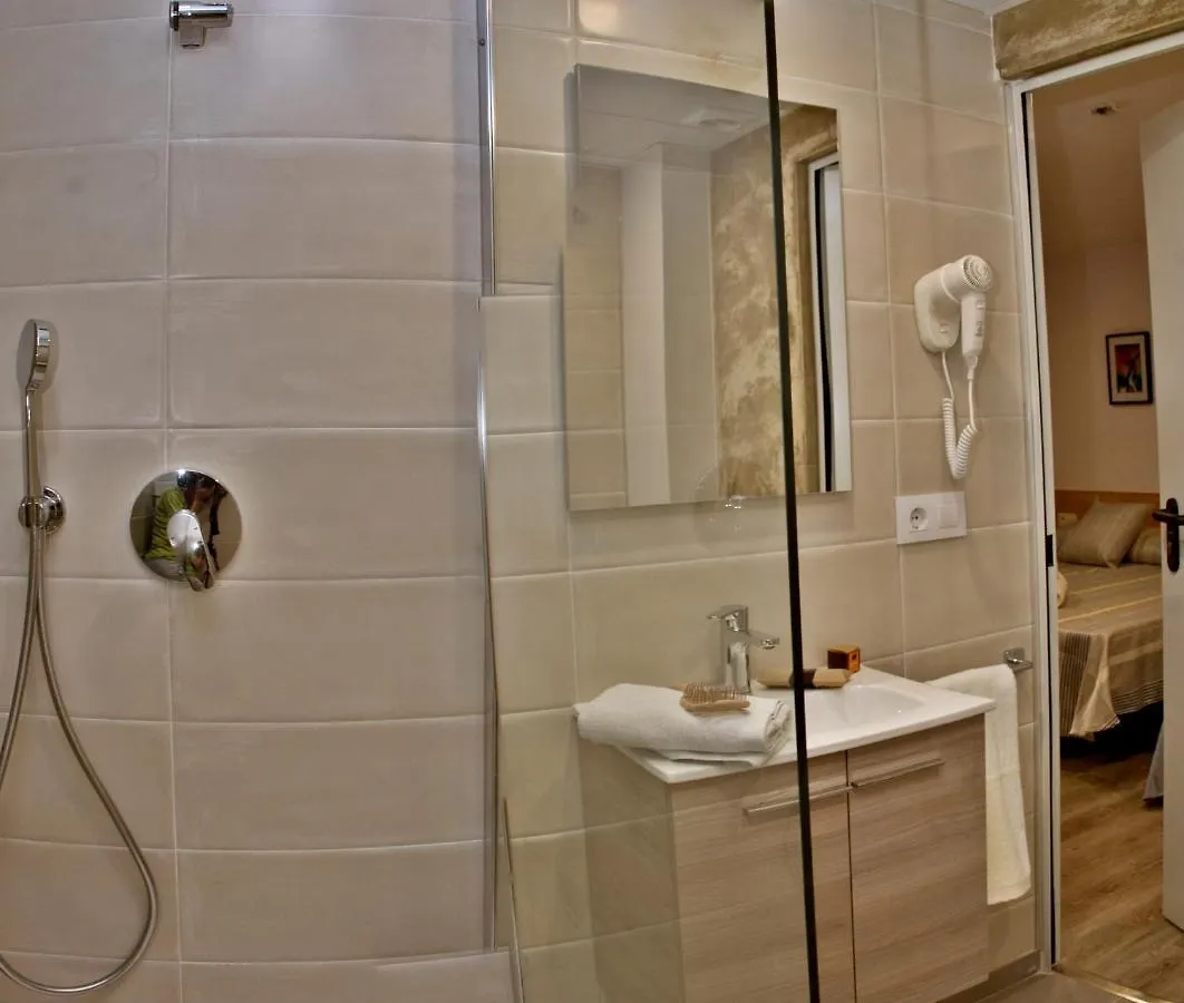 Malva Hostel 레스타르티트
