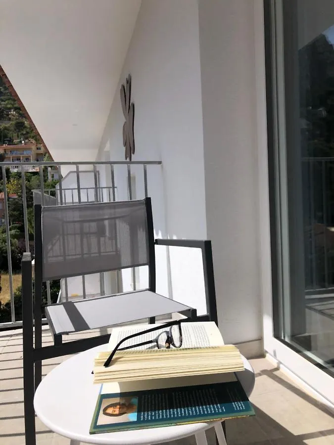 Malva Hostel 레스타르티트